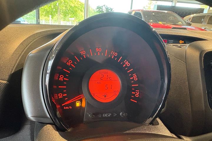 Sort Toyota Aygo fra 2019