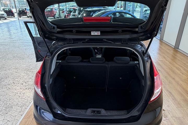 Sort Ford Fiesta fra 2013