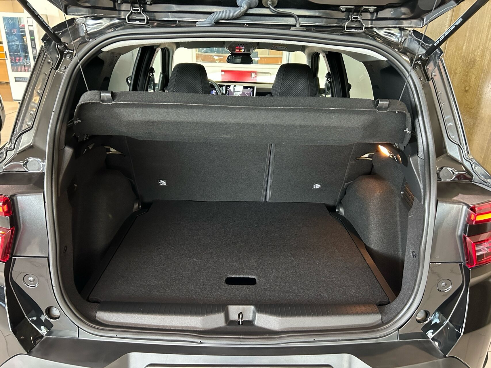 Sort Opel Frontera fra 2025