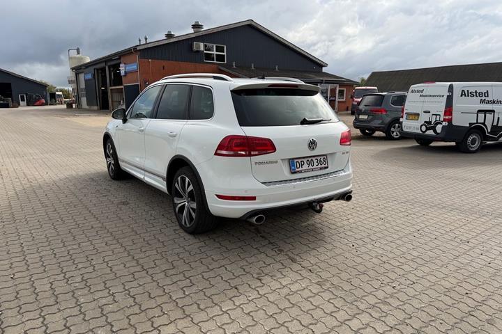 Hvid VW Touareg fra 2012