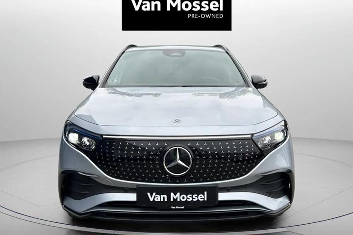 Sølv Mercedes EQA250+ fra 2025