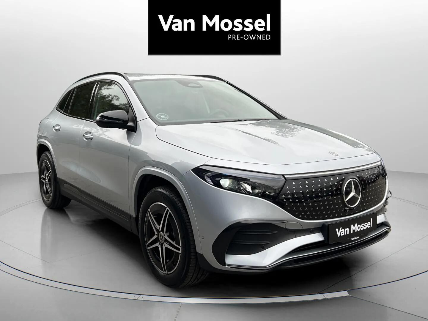 Sølv Mercedes EQA250+ fra 2025