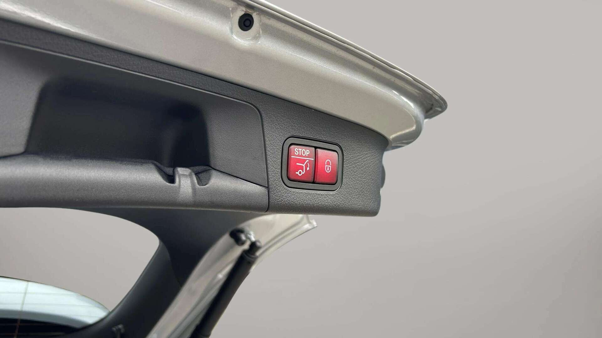 Sølv Mercedes EQA250+ fra 2025