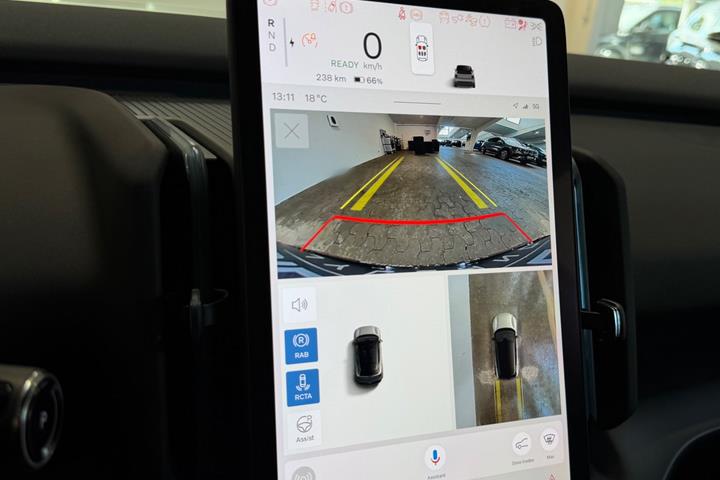 Grå Volvo EX30 fra 2024
