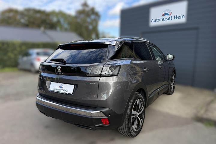 Grå Peugeot 3008 fra 2020