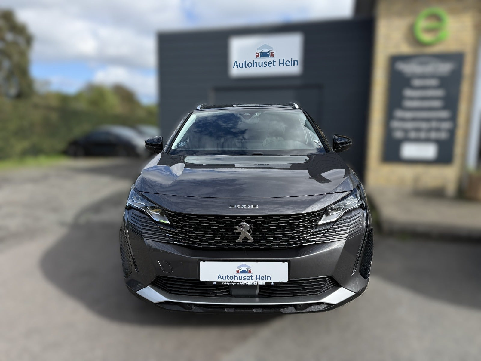 Grå Peugeot 3008 fra 2020