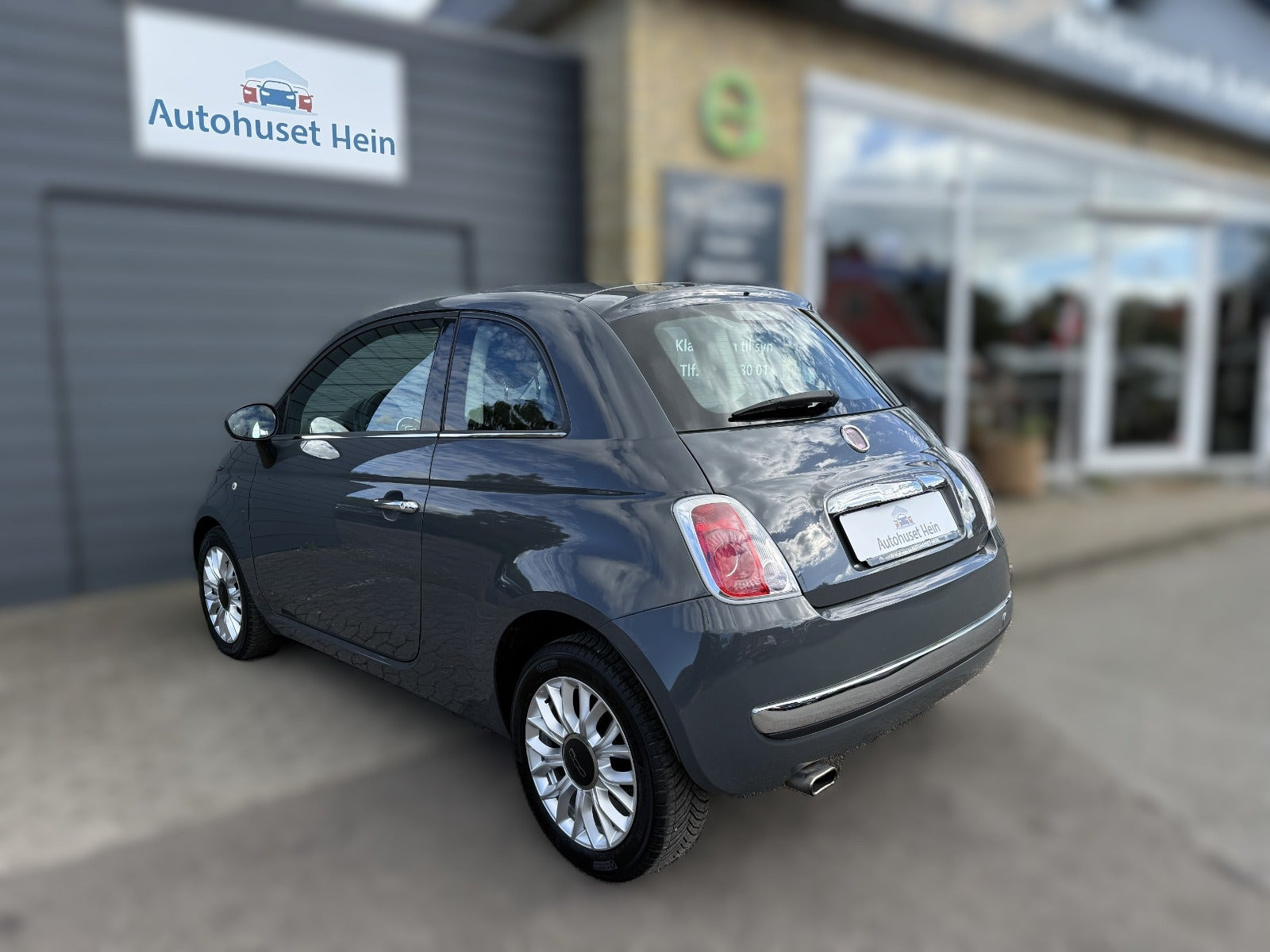 Grå Fiat 500 fra 2014