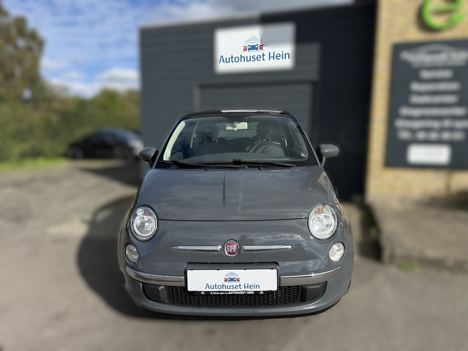 Grå Fiat 500 fra 2014