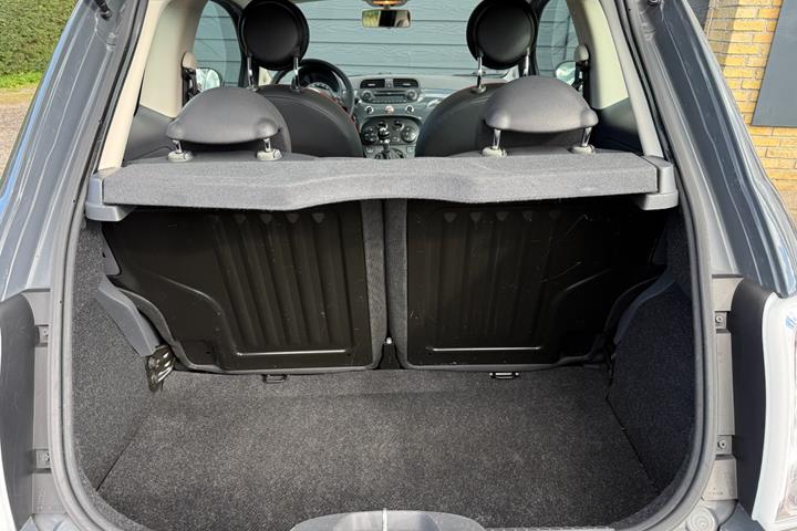 Grå Fiat 500 fra 2014