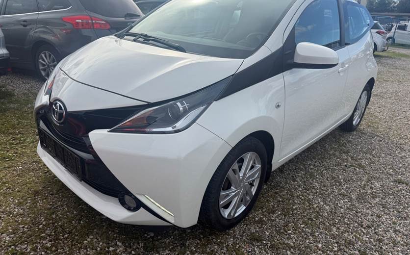Toyota Aygo 1,0 VVT-i x-play