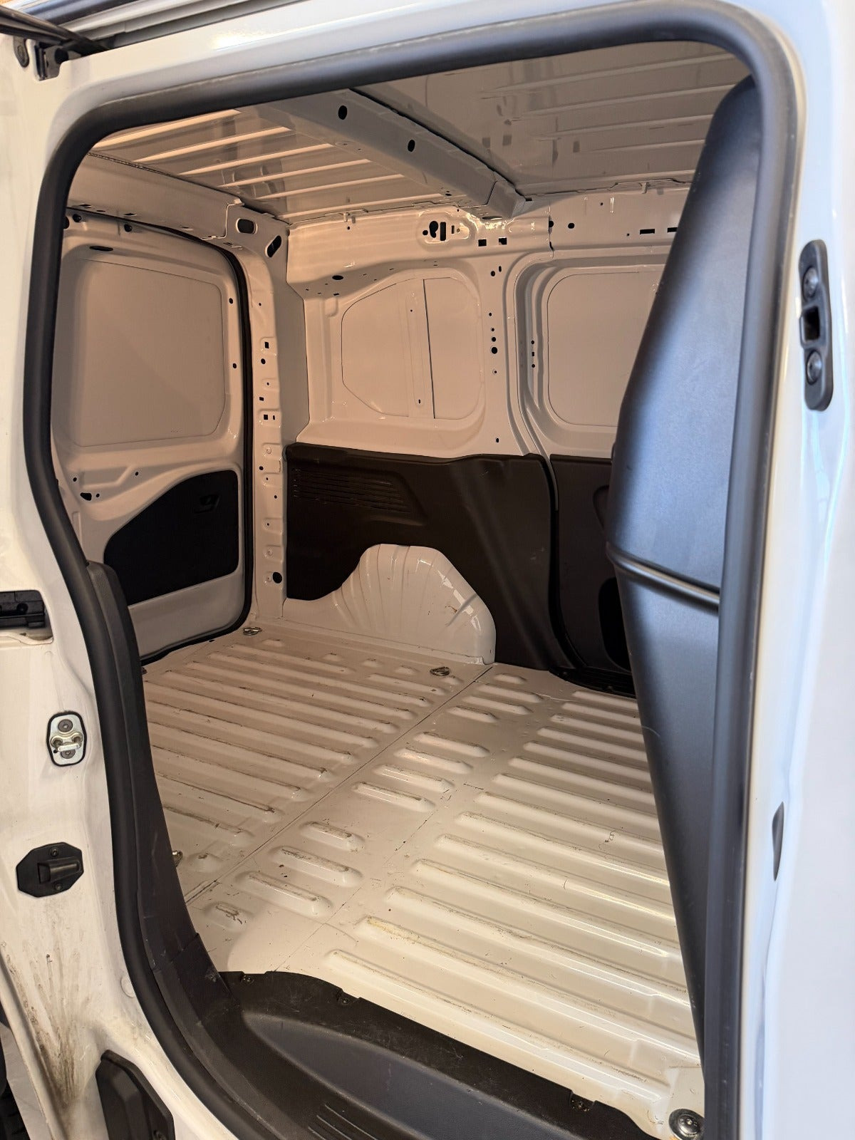 Hvid Citroën ë-Berlingo fra 2023