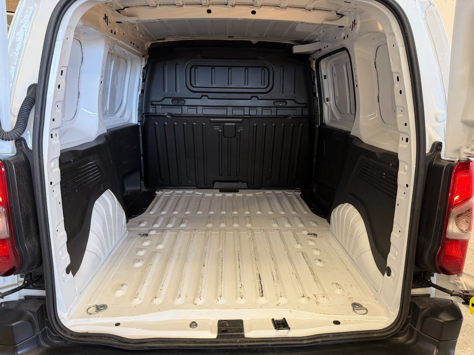 Hvid Citroën ë-Berlingo fra 2023