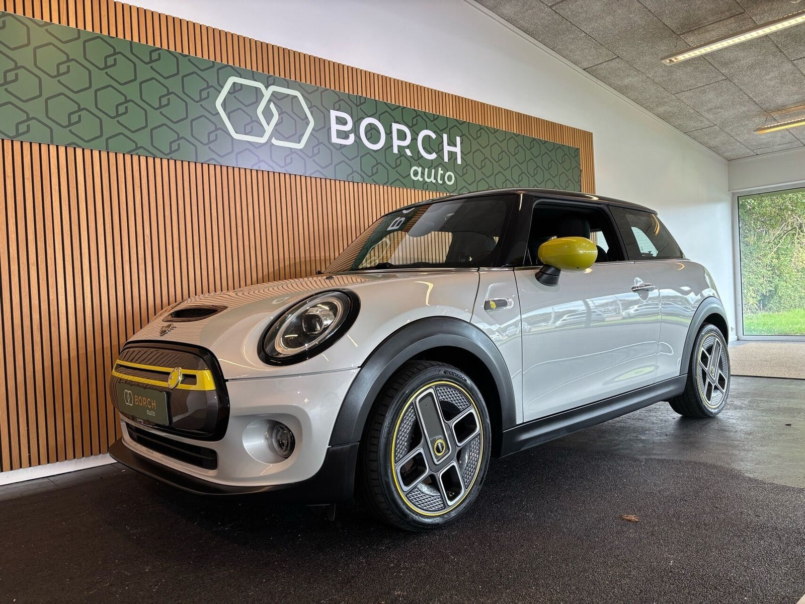 Mini Cooper SE Classic Trim