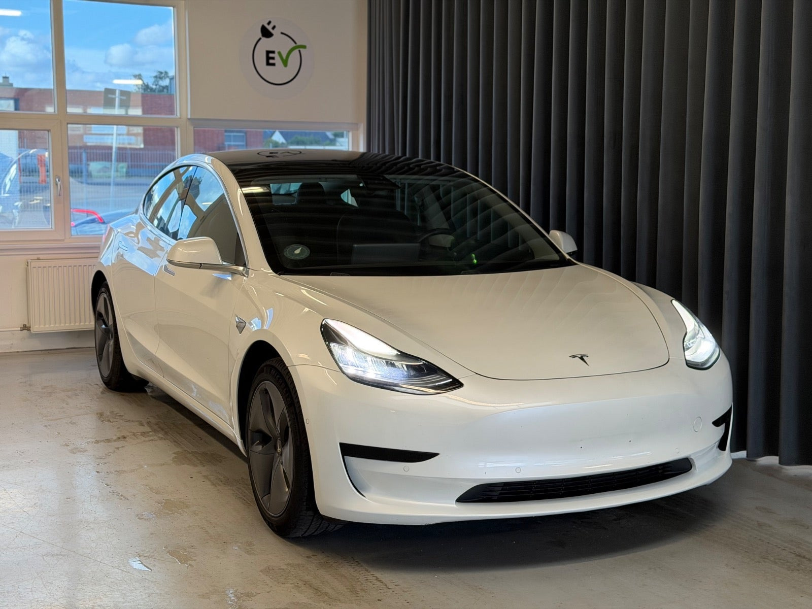 Tesla Model 3 Standard Range+ RWD