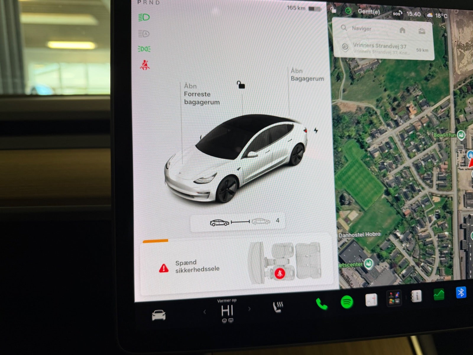 Hvid Tesla Model 3 fra 2020