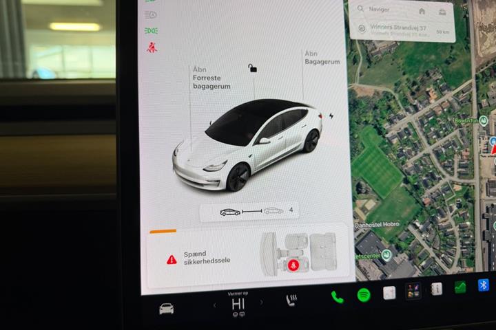 Hvid Tesla Model 3 fra 2020