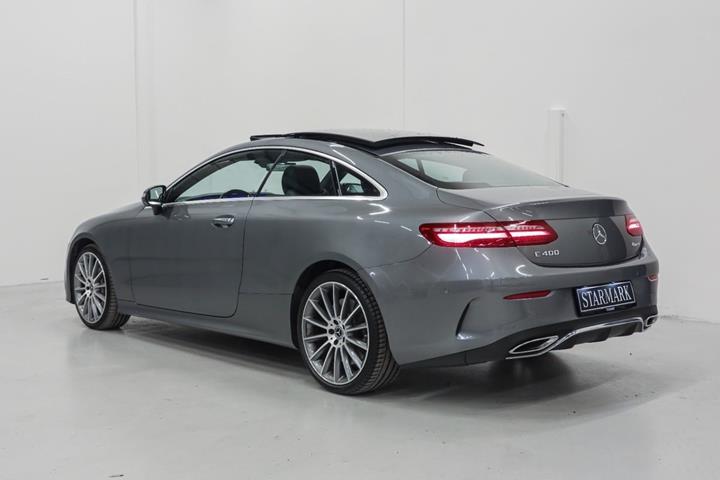 Grå Mercedes E400 fra 2017