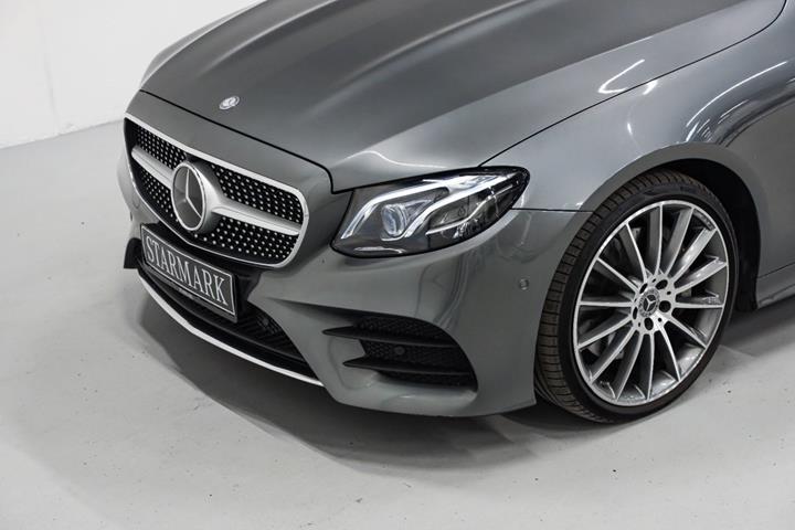 Grå Mercedes E400 fra 2017