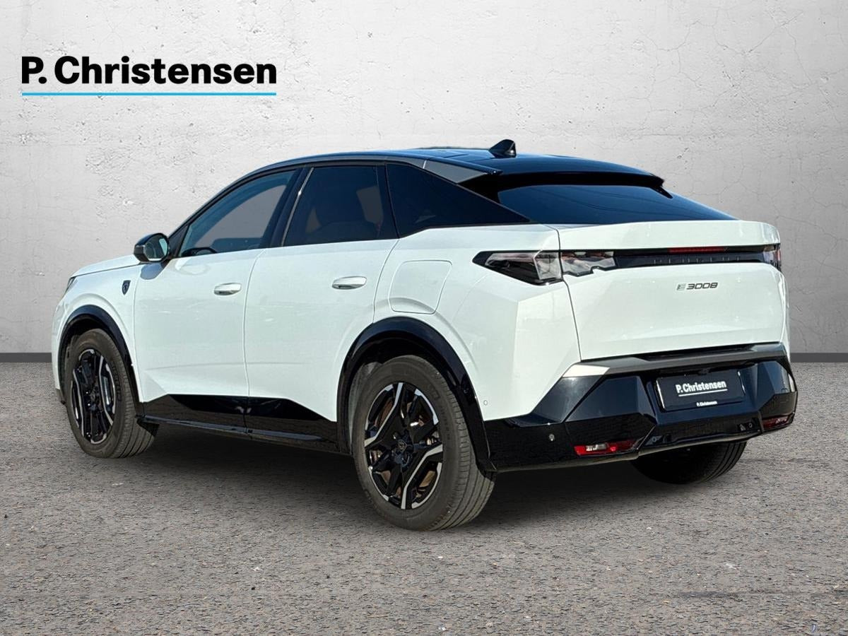 Hvid Peugeot e-3008 fra 2025