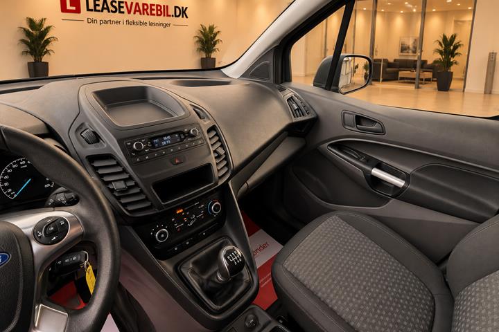 Sort Ford Transit Connect fra 2022