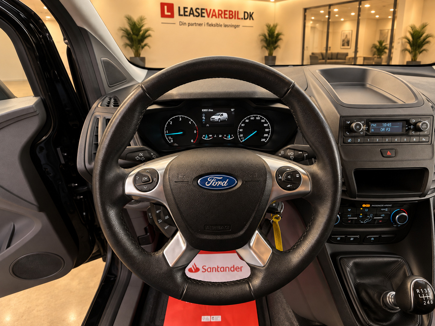 Sort Ford Transit Connect fra 2022