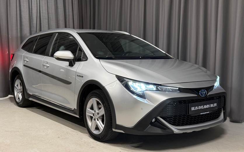 Toyota Corolla 1,8 Hybrid TREK Smart Touring Sports MDS