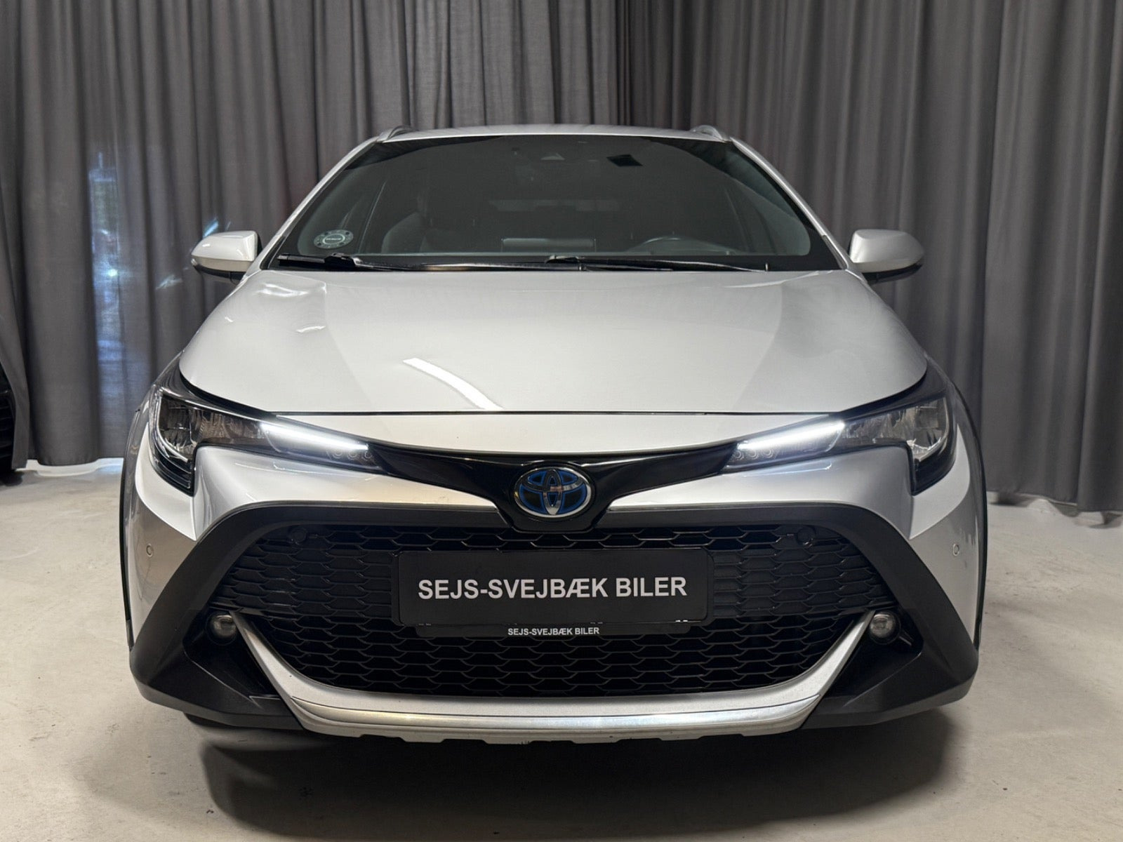 Sølv Toyota Corolla fra 2019