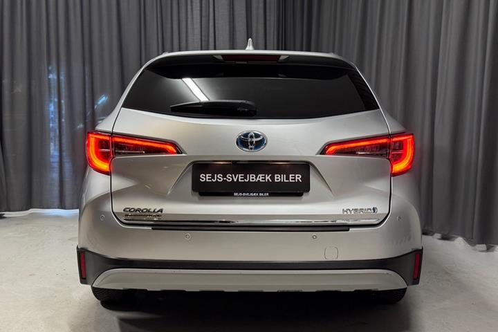 Sølv Toyota Corolla fra 2019