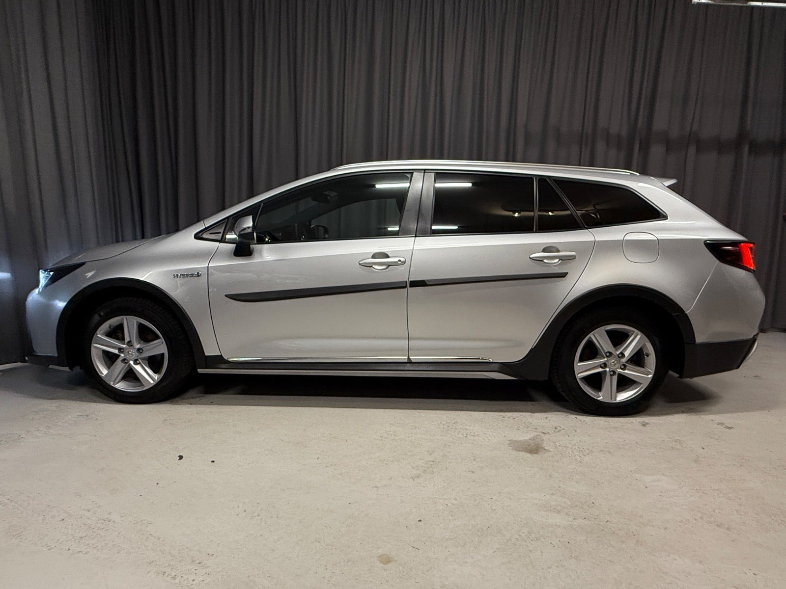 Sølv Toyota Corolla fra 2019