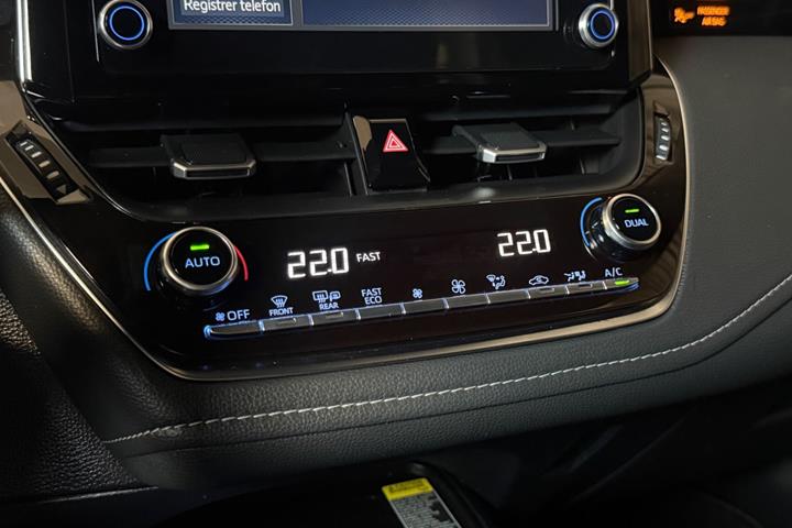 Sølv Toyota Corolla fra 2019