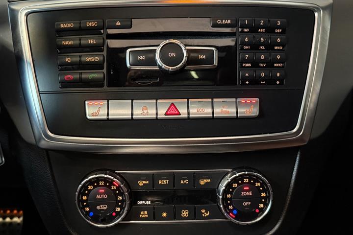 Hvid Mercedes ML350 fra 2013