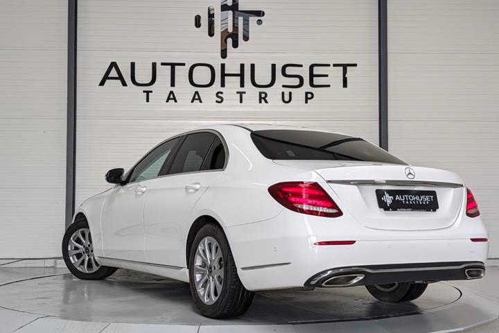 Hvid Mercedes E200 fra 2018