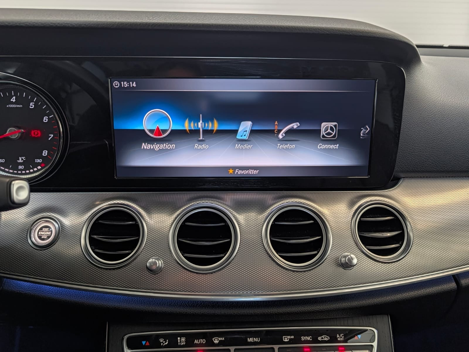 Hvid Mercedes E200 fra 2018