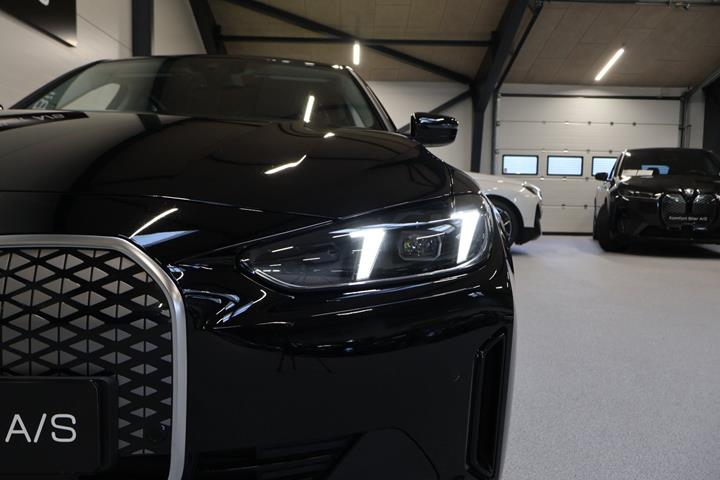 Sort BMW i4 fra 2024
