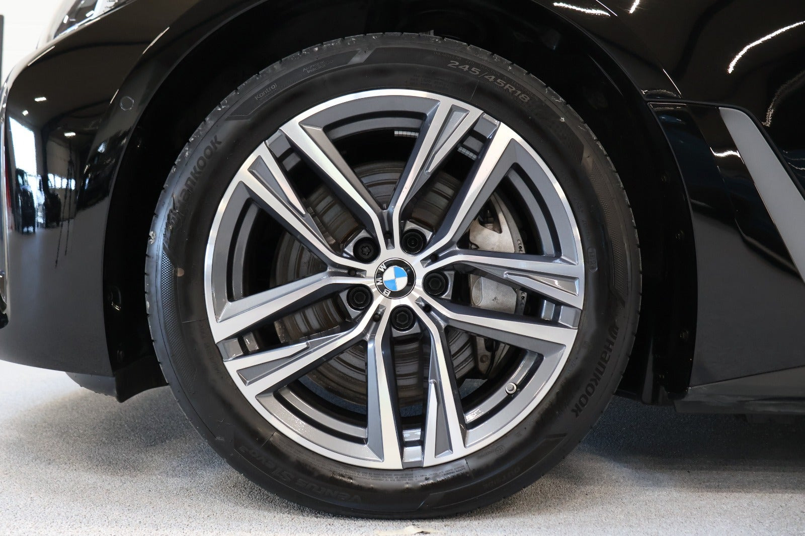 Sort BMW i4 fra 2024