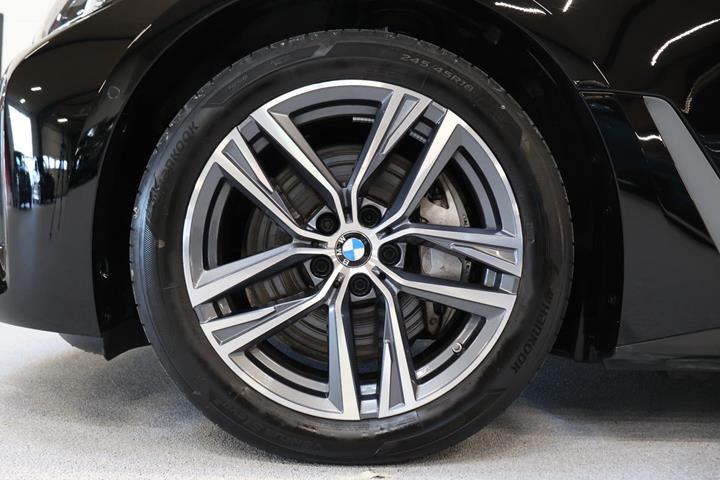 Sort BMW i4 fra 2024