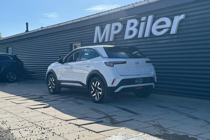 Hvid Opel Mokka-e fra 2024