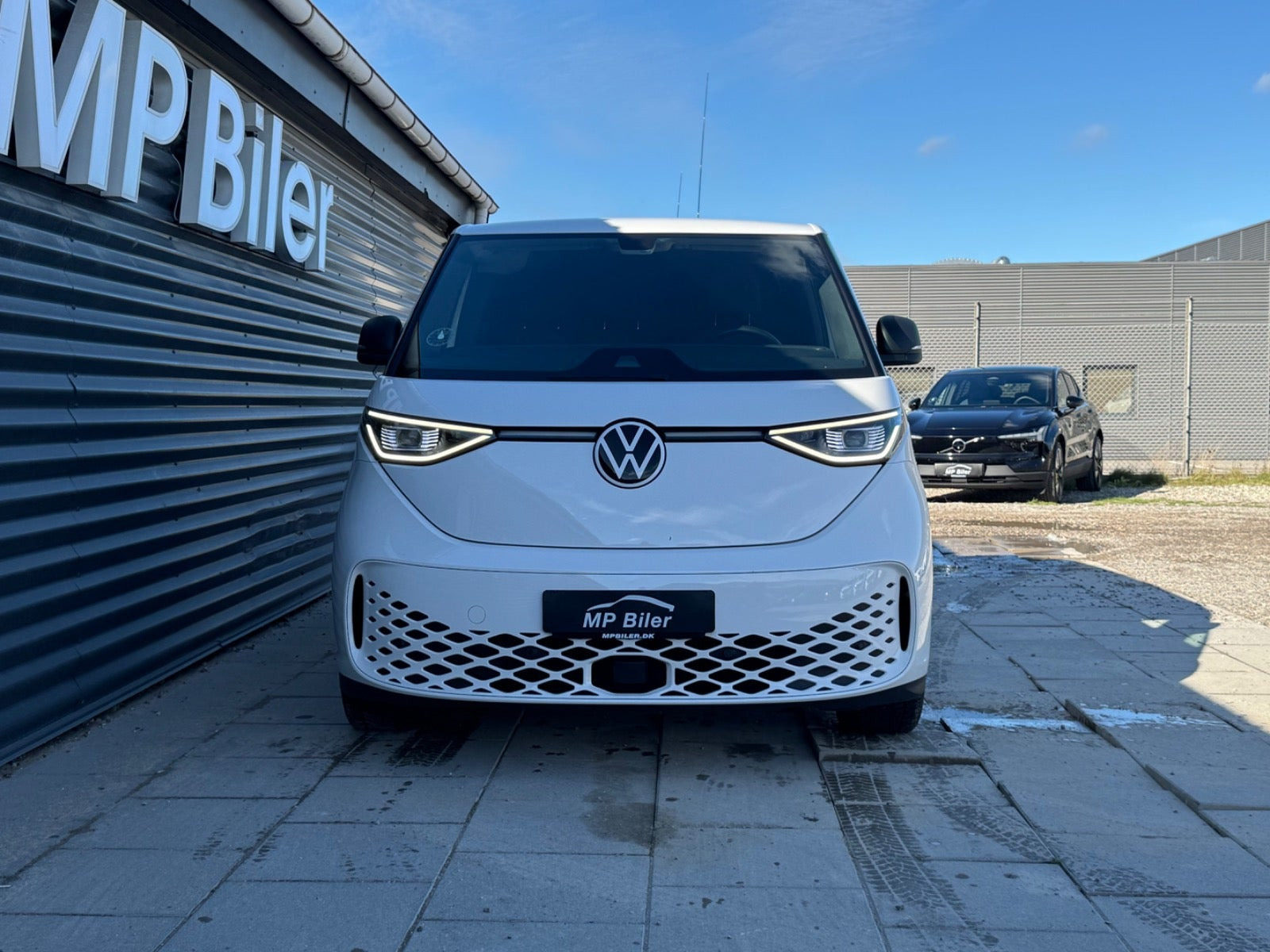 Hvid VW ID.Buzz fra 2023