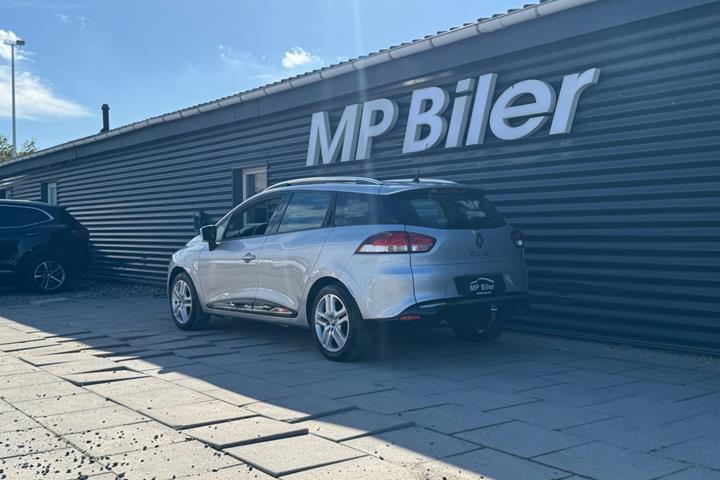Sølv Renault Clio IV fra 2020