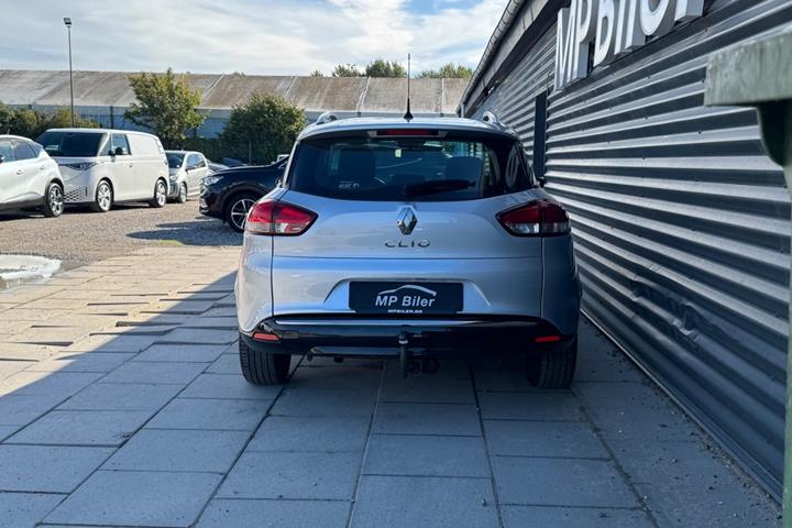 Sølv Renault Clio IV fra 2020