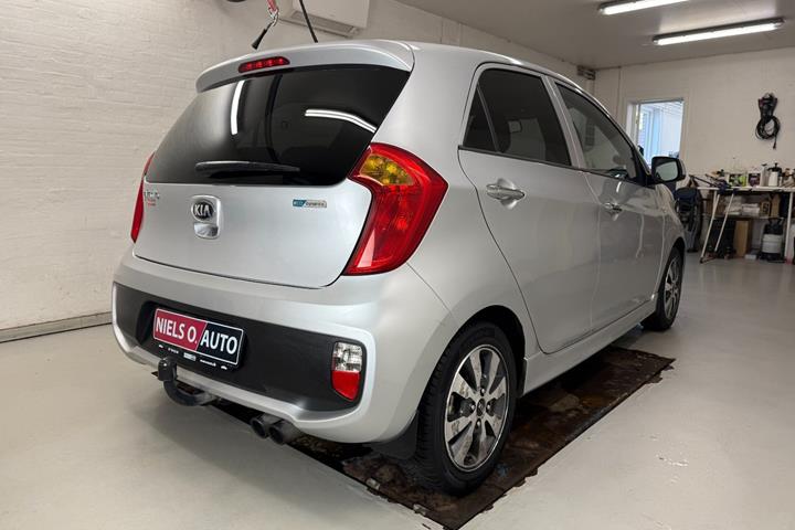Sølv Kia Picanto fra 2015