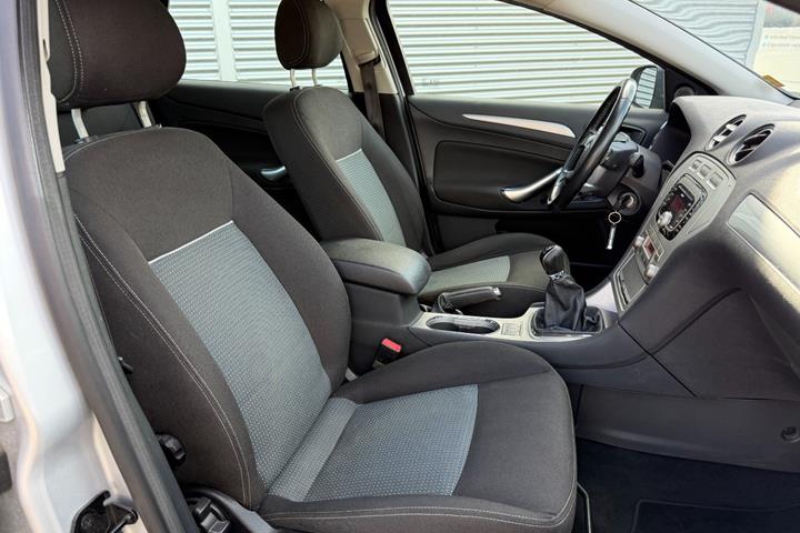 undefined Ford Mondeo fra 2010