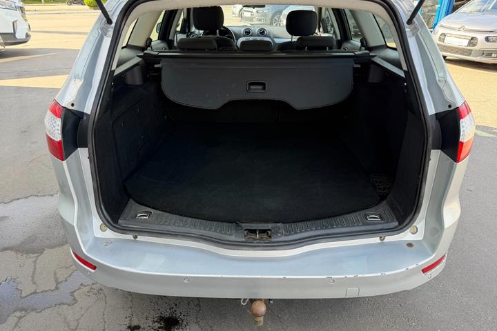 undefined Ford Mondeo fra 2010