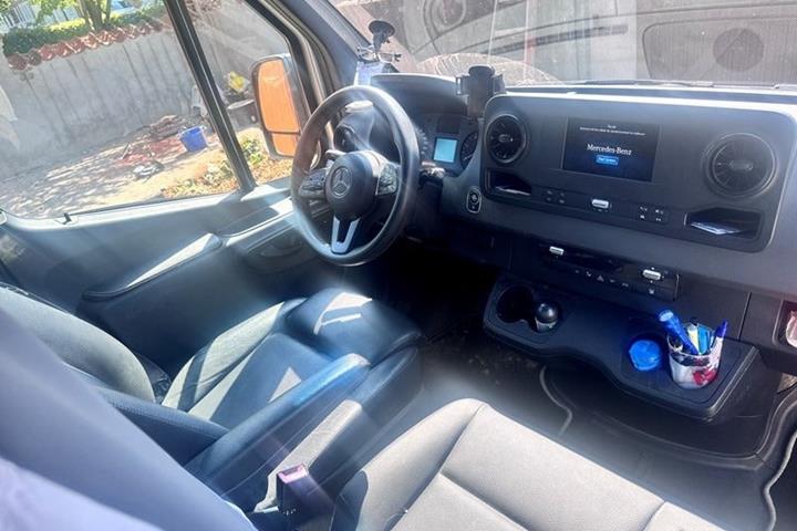 Sølv Mercedes Sprinter 316 fra 2019