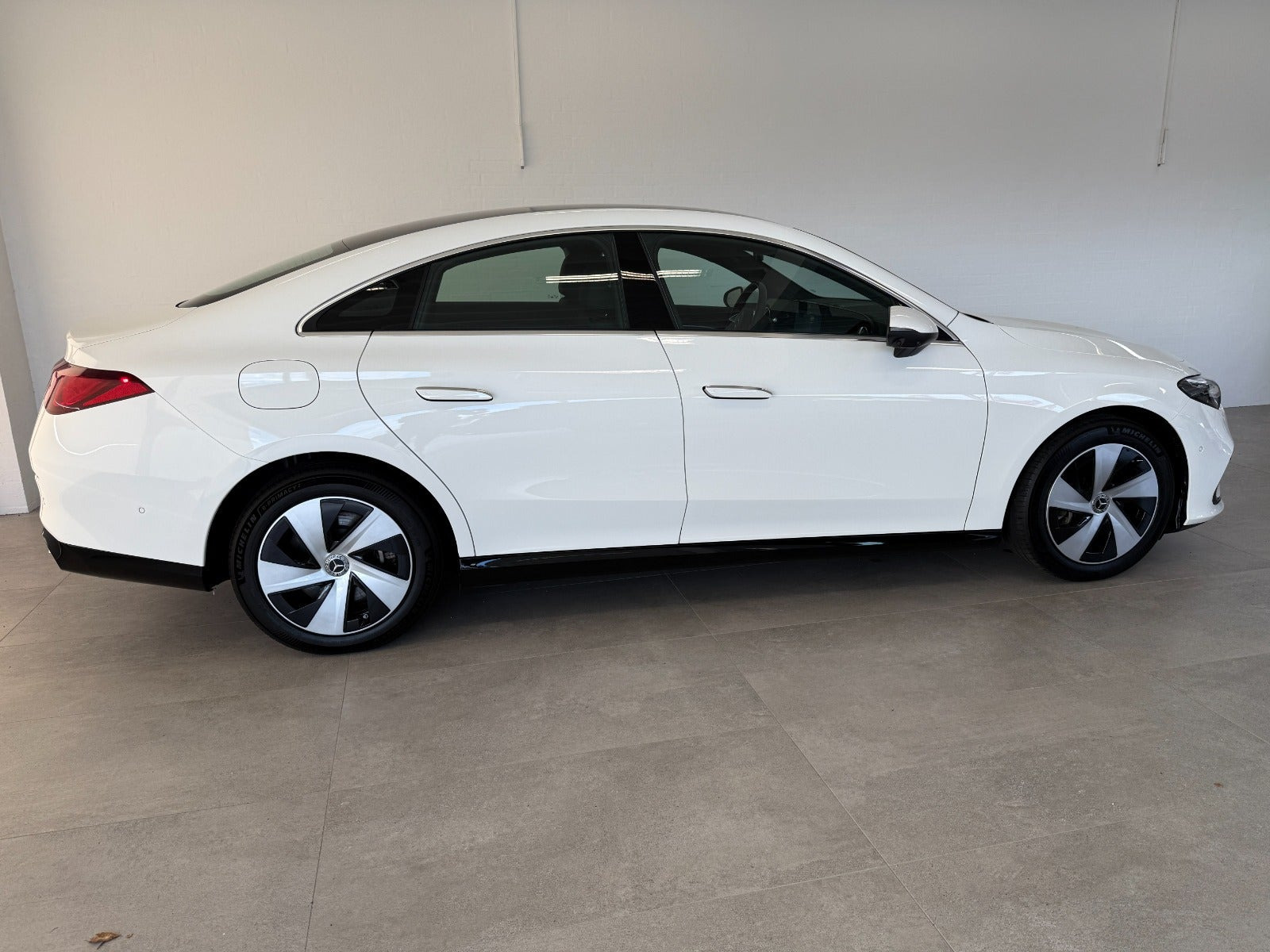 Hvid Mercedes CLA250+ fra 2025