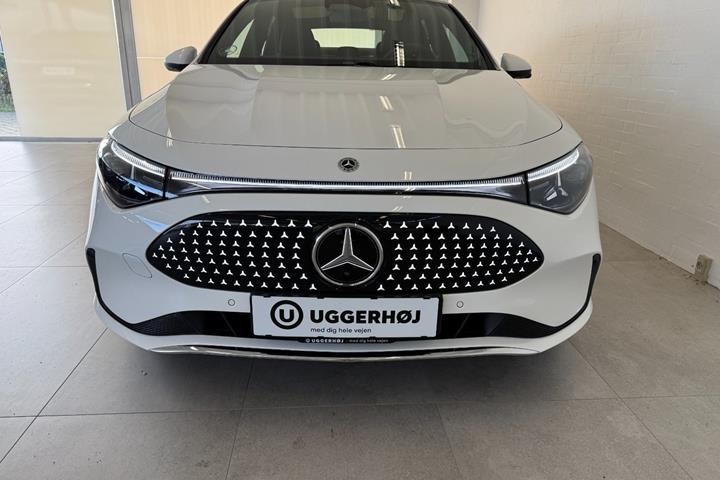 Hvid Mercedes CLA250+ fra 2025