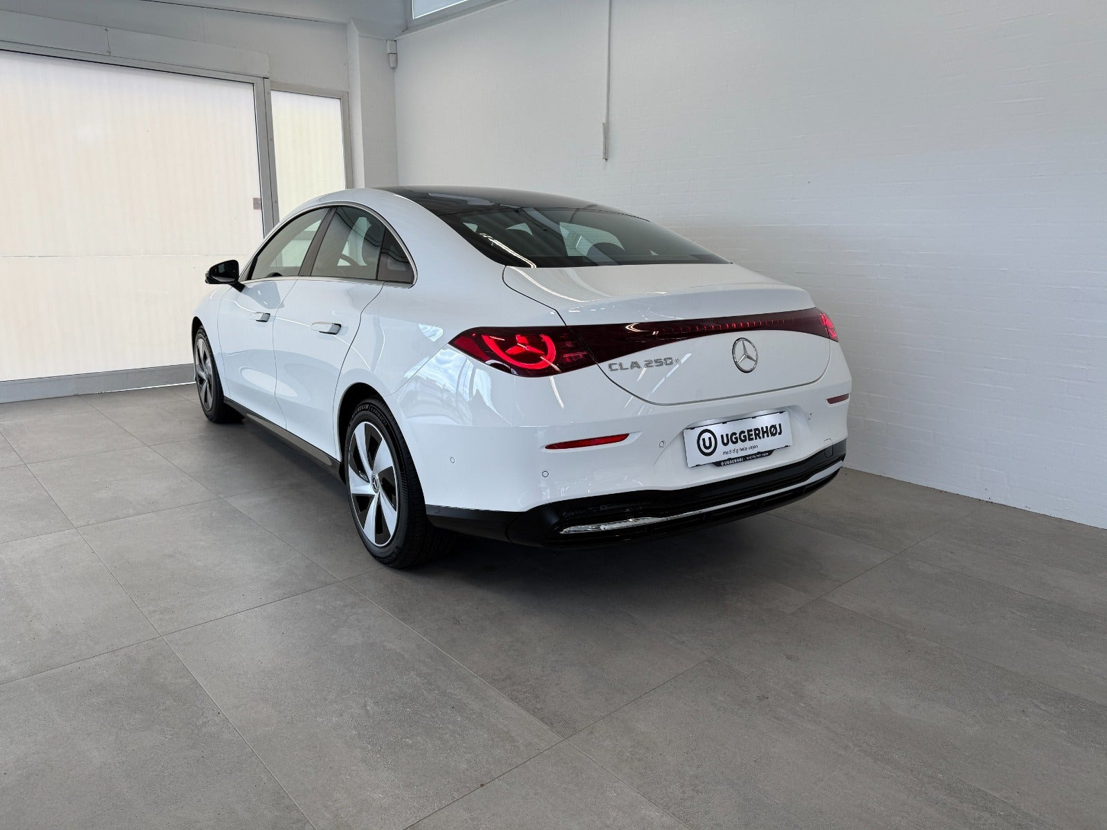 Hvid Mercedes CLA250+ fra 2025