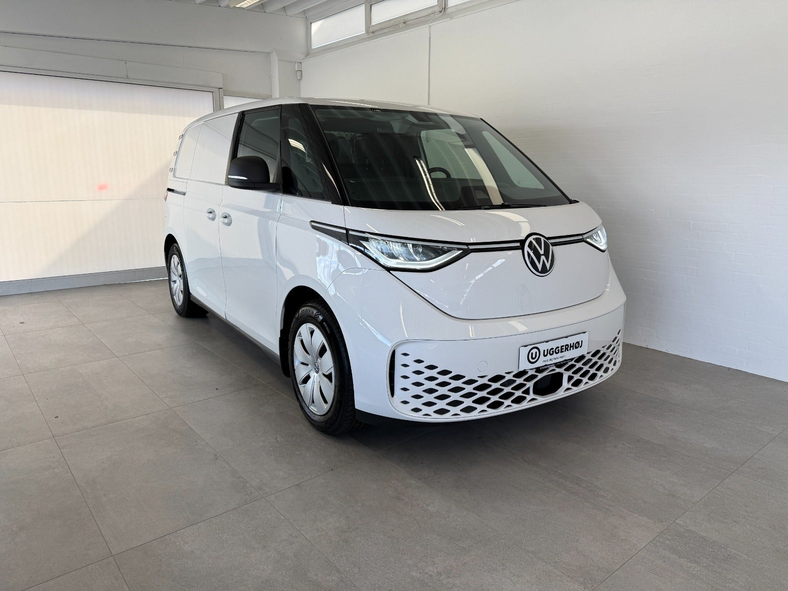 Hvid VW ID.Buzz fra 2024
