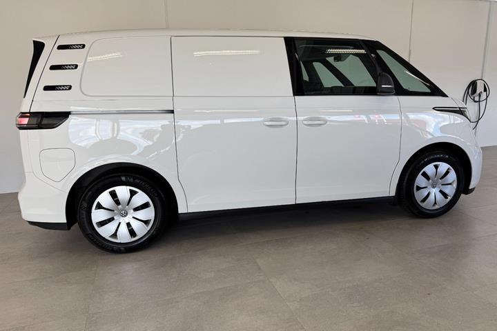 Hvid VW ID.Buzz fra 2024