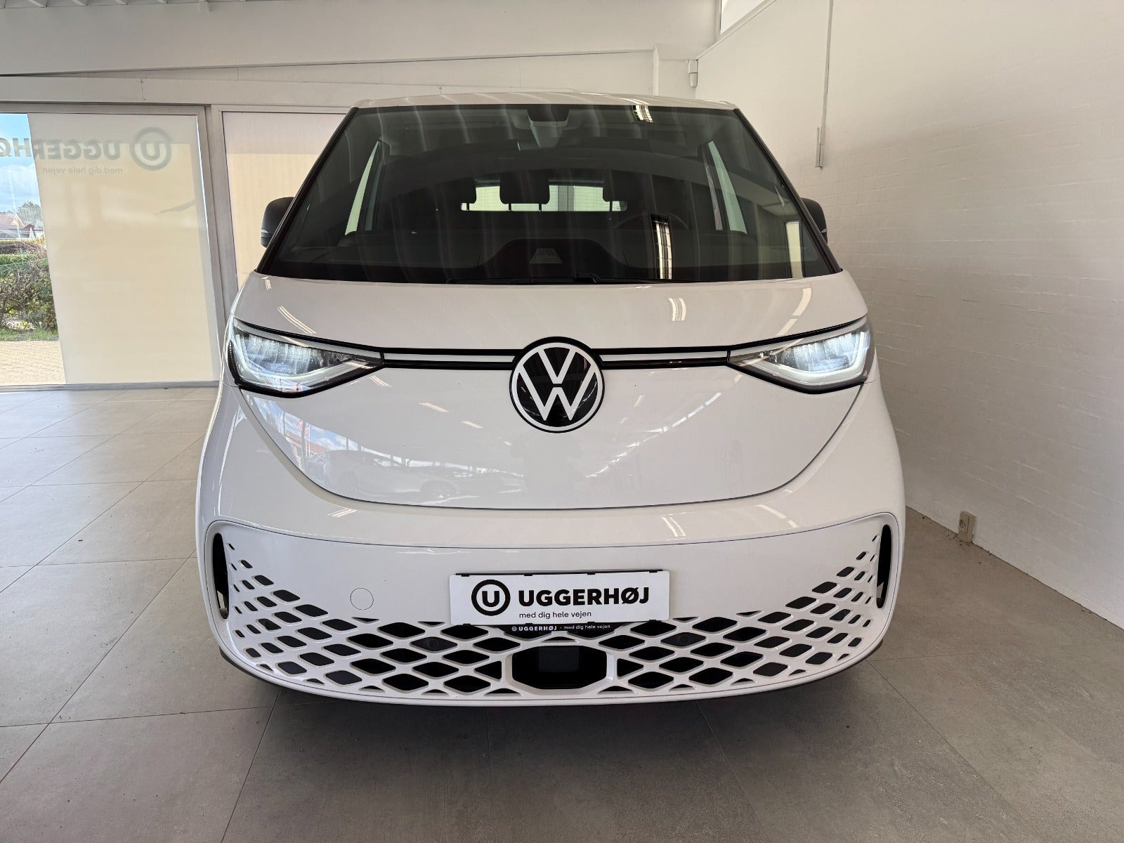Hvid VW ID.Buzz fra 2024